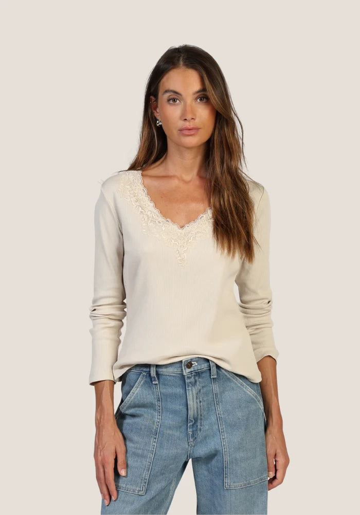 DYLAN REMI LACE LS VEE TOP
