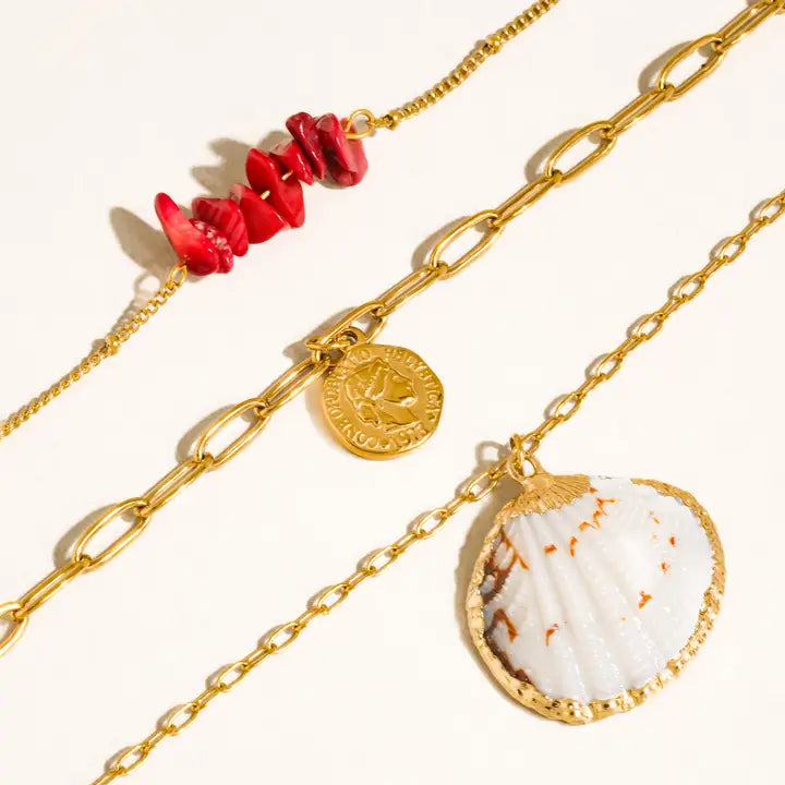MAIQTRI LAYER SHELL NECKLACE