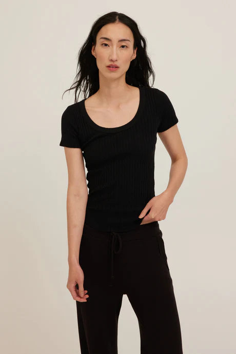 THICK RIB SCOOP SS TEE