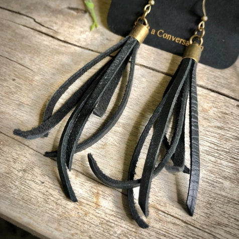 ASTALI LTHR 1131 EARRING