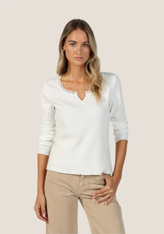 DYLAN ELLE SCOOP LS TEE