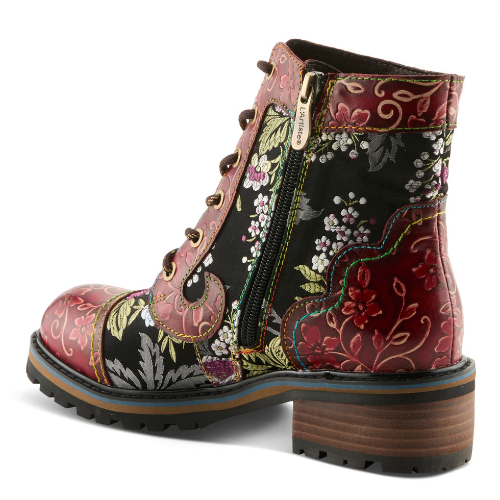 LAR FANTASTIC LACEUP BOOT