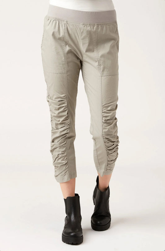 Ruched Leg Cropped Pant