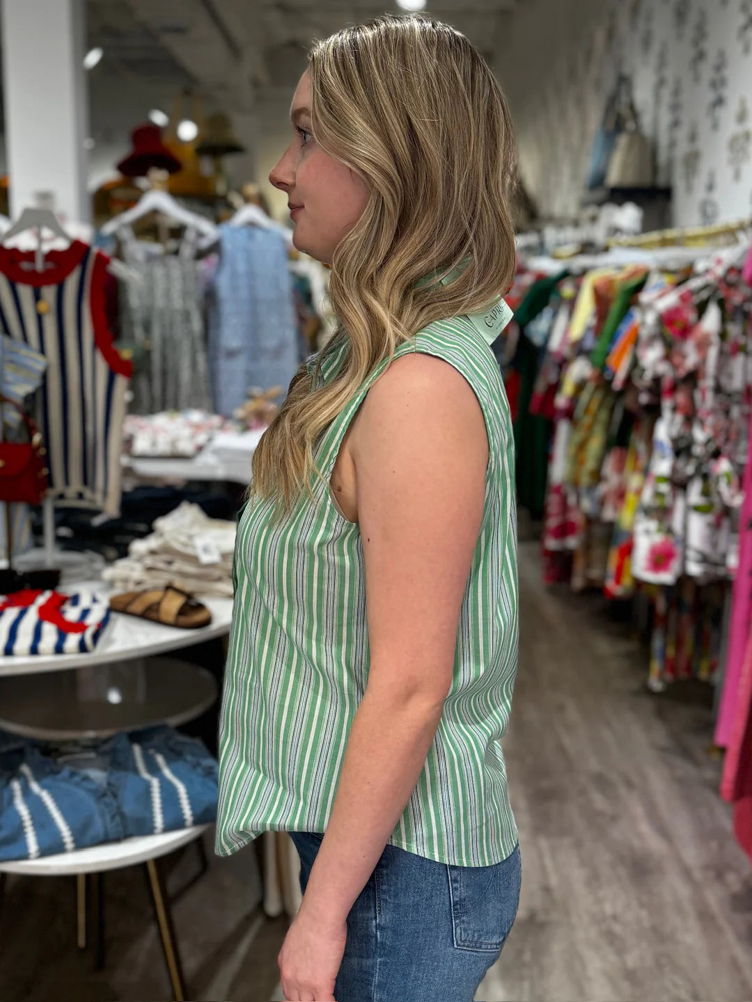 JS 71023 SLVLESS STRIP SHIRT