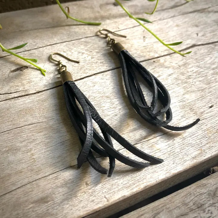 ASTALI LTHR 1131 EARRING