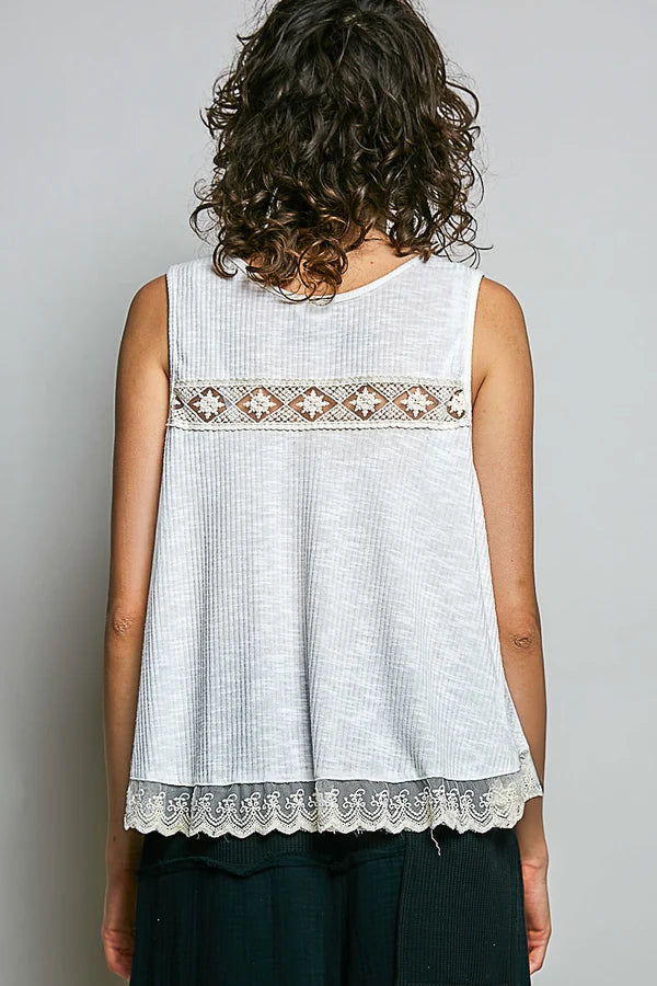 POL KTU731 LACE TRIM RUFL TANK