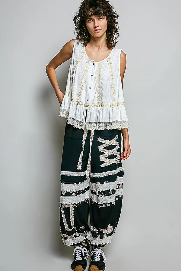 POL KTU731 LACE TRIM RUFL TANK