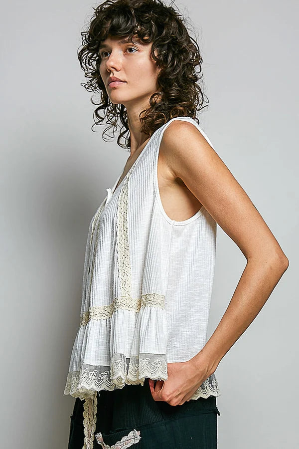 POL KTU731 LACE TRIM RUFL TANK