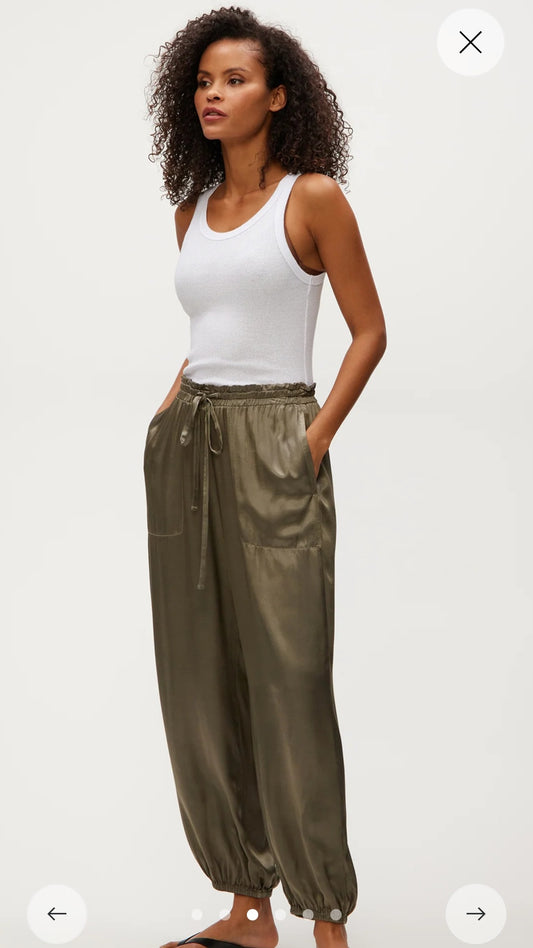 MS  Satin Jogger