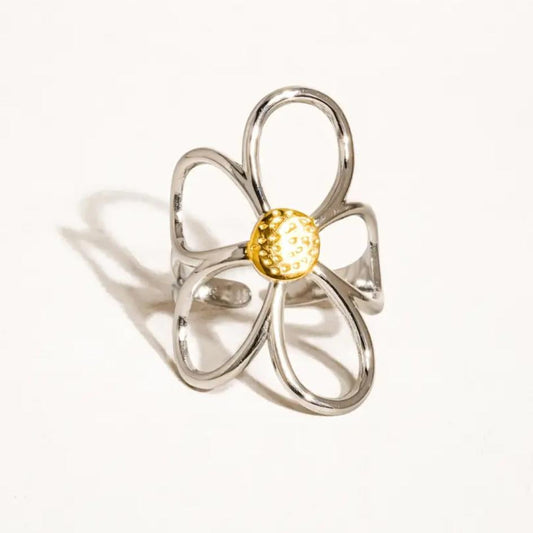 MAIQ 18KG FLWR RING